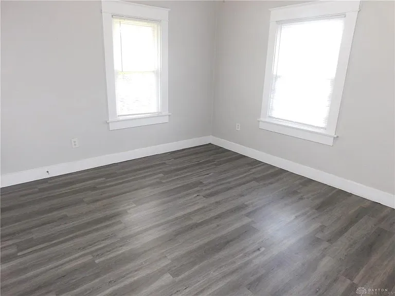 218 W Fairview Ave — Photo 10
