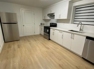 832 Habgood St, White Rock, BC V4B 4W3