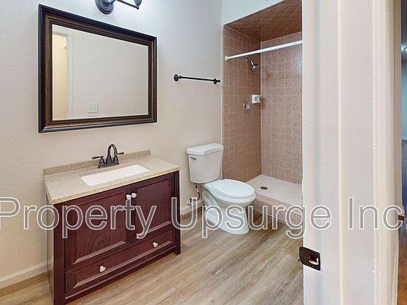 4th image of 415 Lake Blvd E