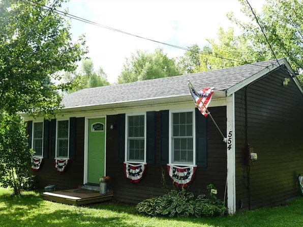 554 Hodges St, Taunton, MA 02780