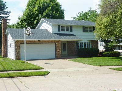 2615 E 39th St, Davenport, IA, 52807