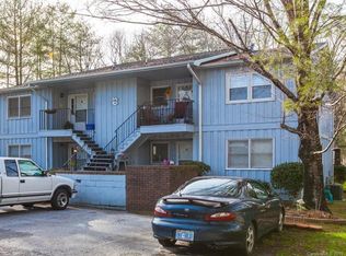 100 Meadow Park Ln, Hendersonville, NC 28792