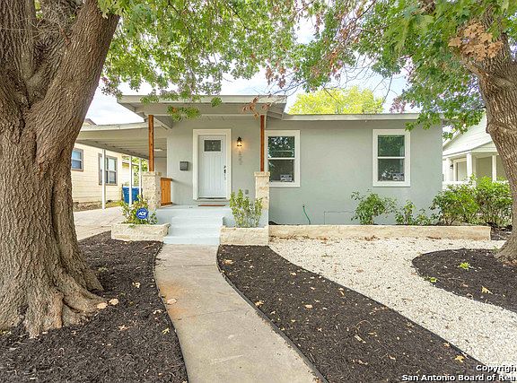 3rd image of 227 Golden Crown Dr