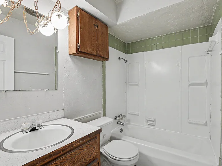 1301 Amhurst Ave — Photo 25
