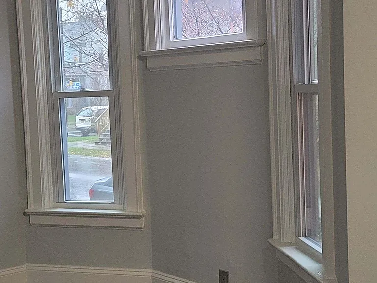230 Parkdale Ave #LOWER — Photo 11