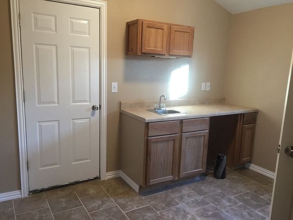 Efficiency apartment 