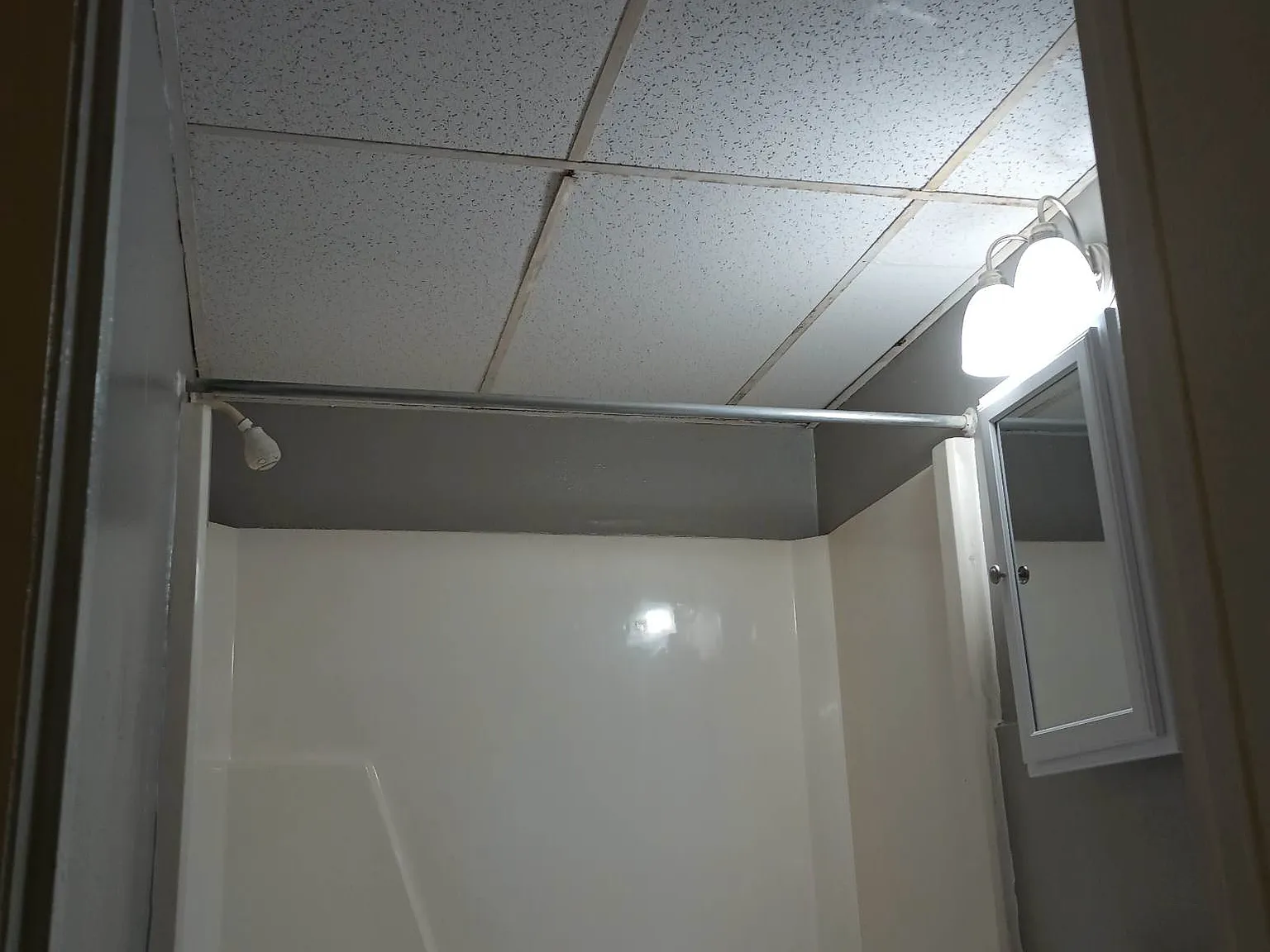 100 Holiday Hills Road - 6 — Photo 2