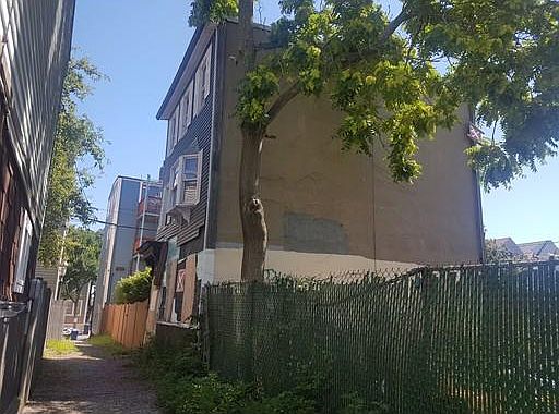 1st image of 3 Pulaski Ave