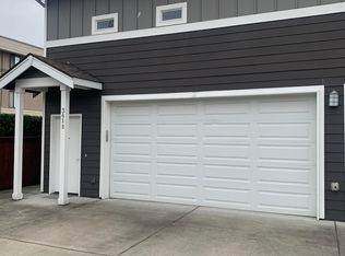 341 Wells Ave N #B, Renton, WA 98057