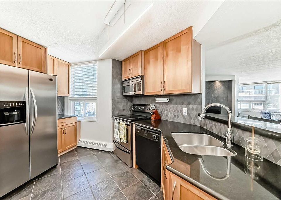 1st image of 626 S 15th Ave SW #703
