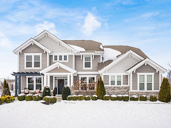 2nd image of 5785 Glendavon Pl