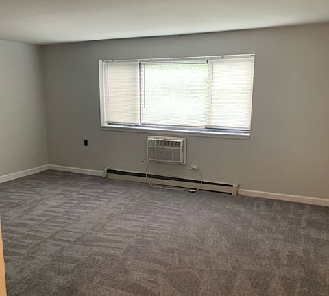 3rd image of 12255 Artesian Ave APT 2B