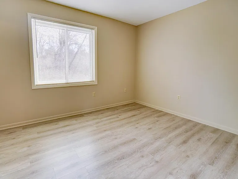 165 Pheasant Ln — Photo 36