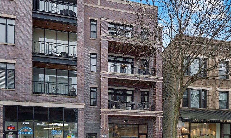 1st image of 2135 W Belmont Ave Unit 2