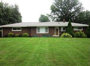 1945 Massillon Rd, Akron, OH 44312