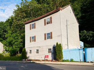 255 Peacock St, Pottsville, PA 17901