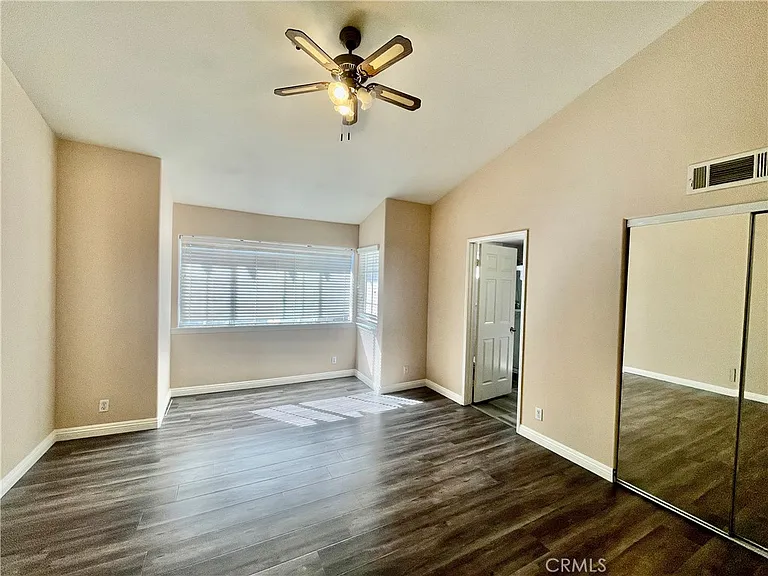 38 N Bonnie Ave #7 — Photo 14
