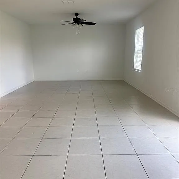 2434 McKinley Dr — Photo 4