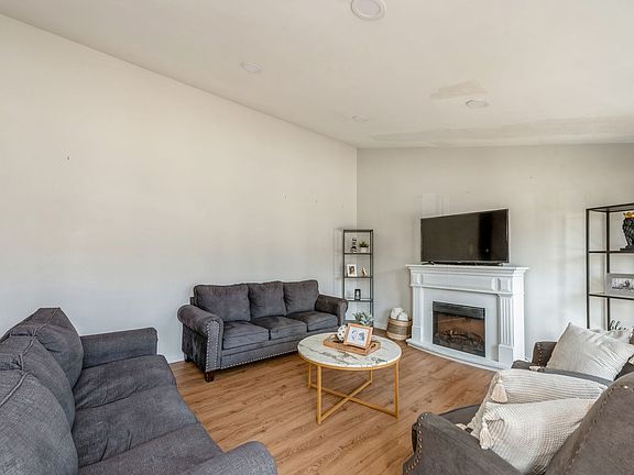 2nd image of 1544 Amarillo Dr