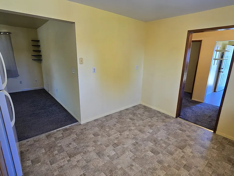 Kitchen dining area