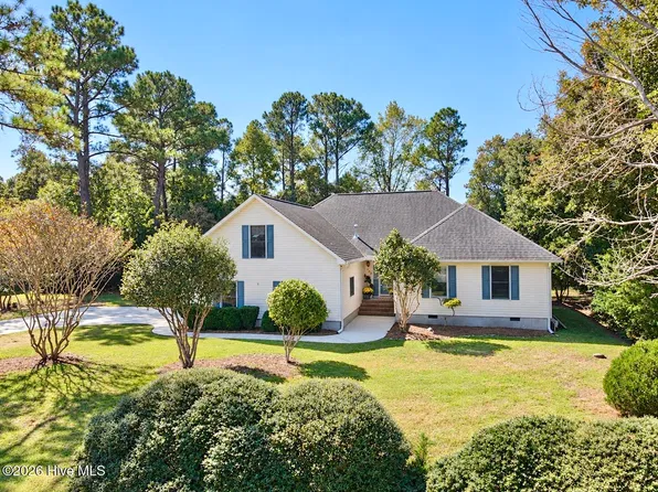 305 Shearwater Drive, Hampstead, NC 28443