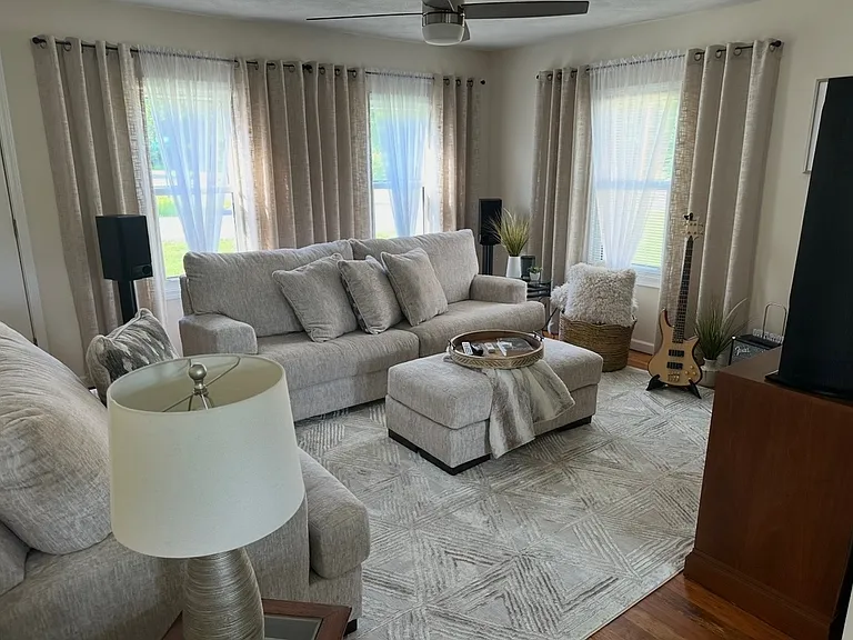 811 Sheldon Rd — Photo 10