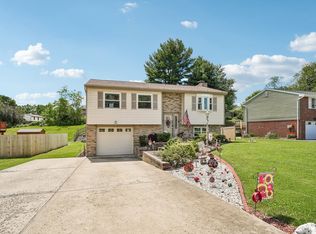 42 Fitch Ln, Greensburg, PA 15601