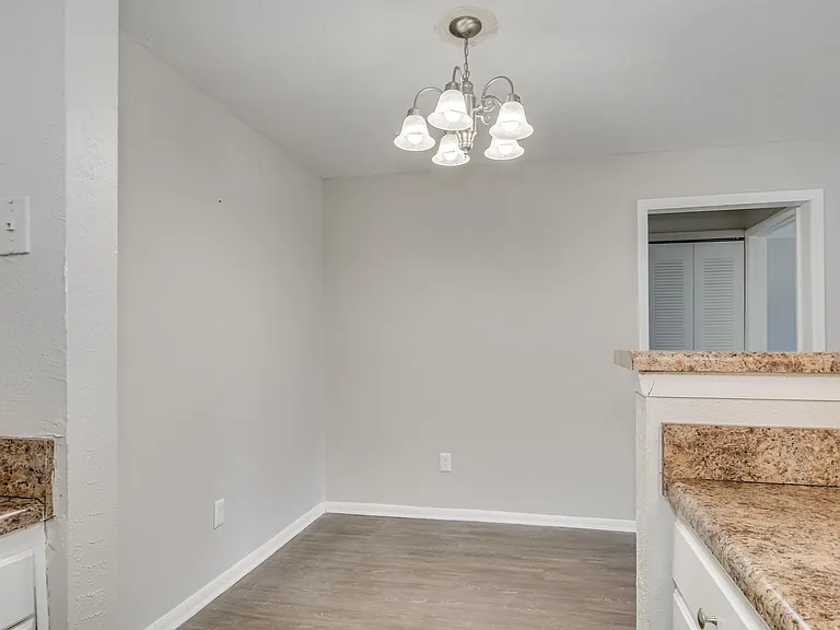 Hunters Run Apartments — Photo 18
