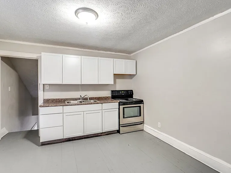 614 Madison Ave — Photo 4