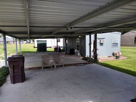 3rd image of 5717 Bennie Ln