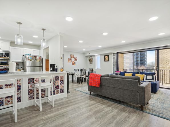 102 Monroe St APT 201