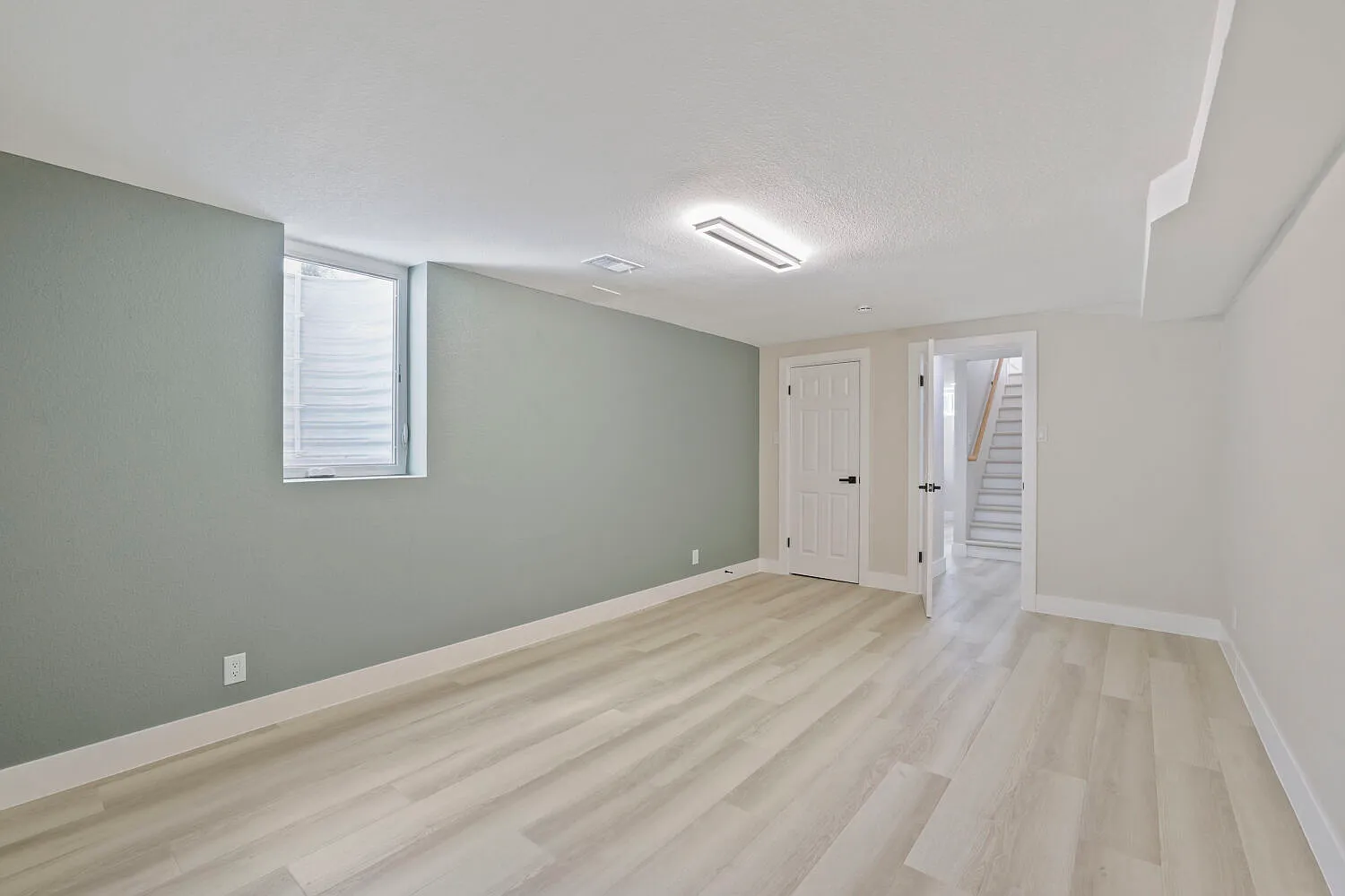 2 bed, 1500 sqft, $2,090 — Photo 4