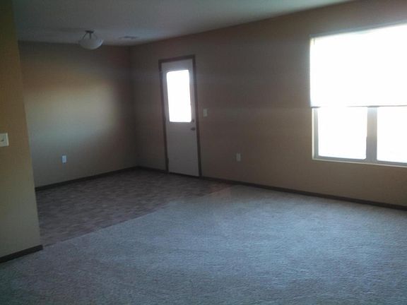 living room/dinning area