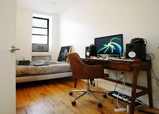 Rented by EXR | media 3