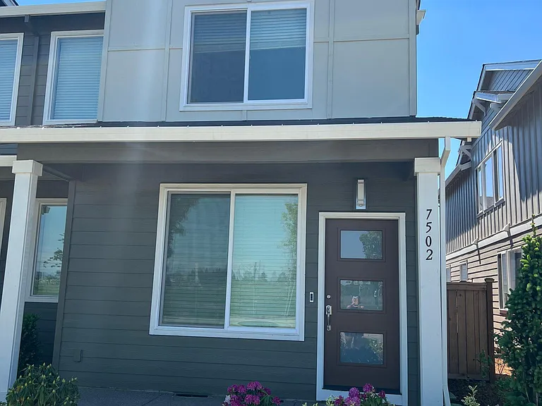 7502 SE Blanton St — Photo 2