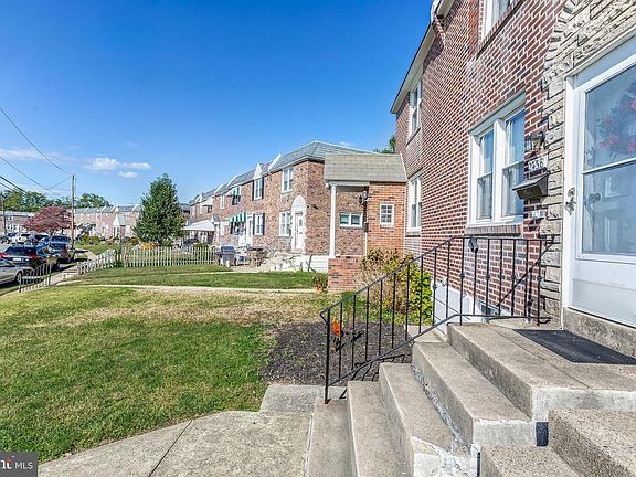 2nd image of 2438 Stoneybrook Ln