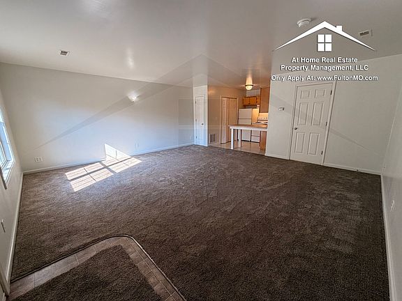 5th image of 710 Grand Ave #B