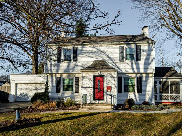 295 N Cassingham Rd, Bexley, OH 43209