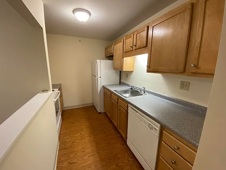 101 Eastern Ave #302 — Photo 8