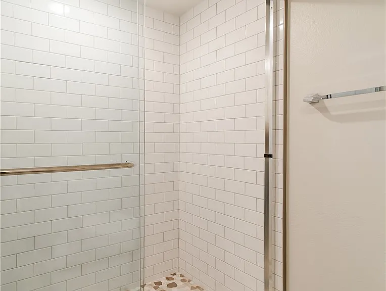1519 Doheny Way — Photo 21