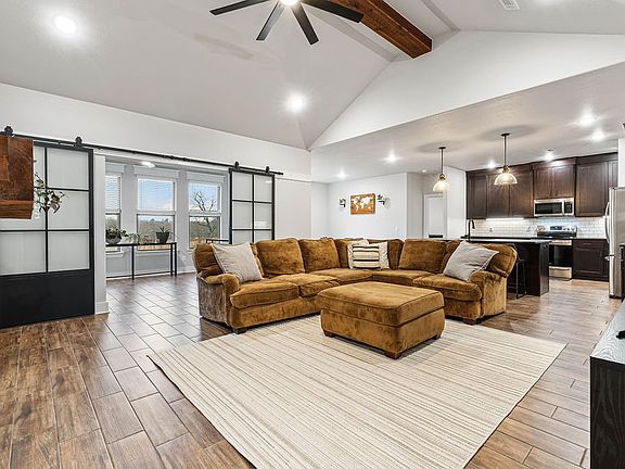 3rd image of 99 W Watson Ln