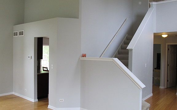 5th image of 826 Tallgrass Dr