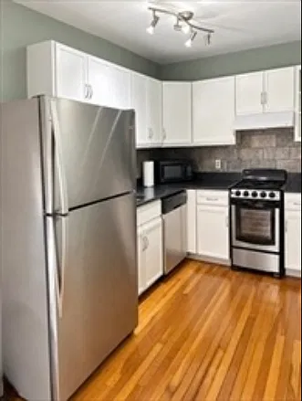 1 bed, 675 sqft, $2,200 — Photo 3