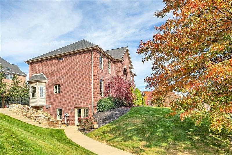 213 Dorsay Valley Dr, Cranberry Township, PA 16066 Zillow