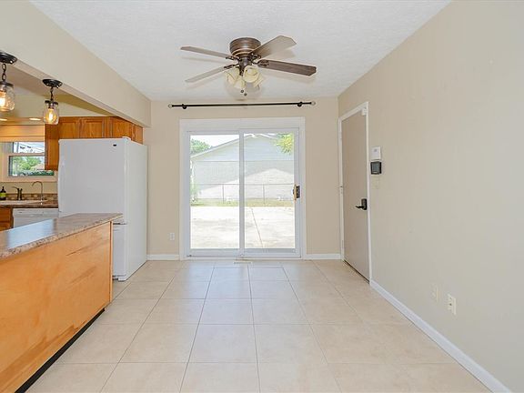 3rd image of 5147 Pleasantdale Ter