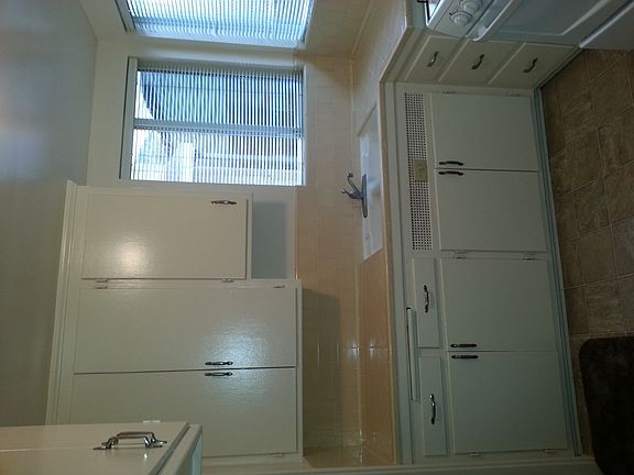 4th image of 327 Cornell Dr