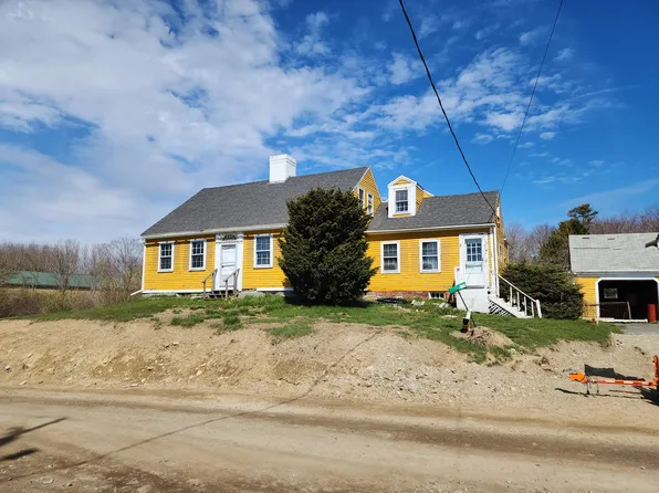 152 E Main Street, Searsport, ME 04974