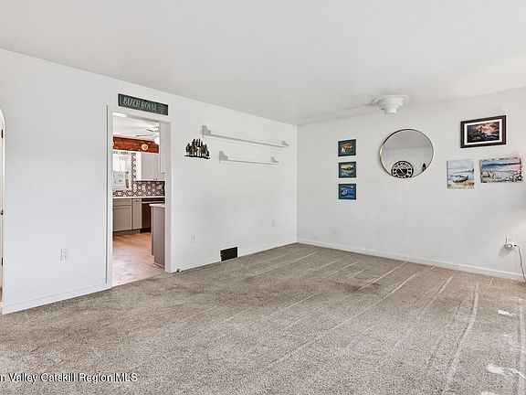 3rd image of 1425 Van Hoesen Road