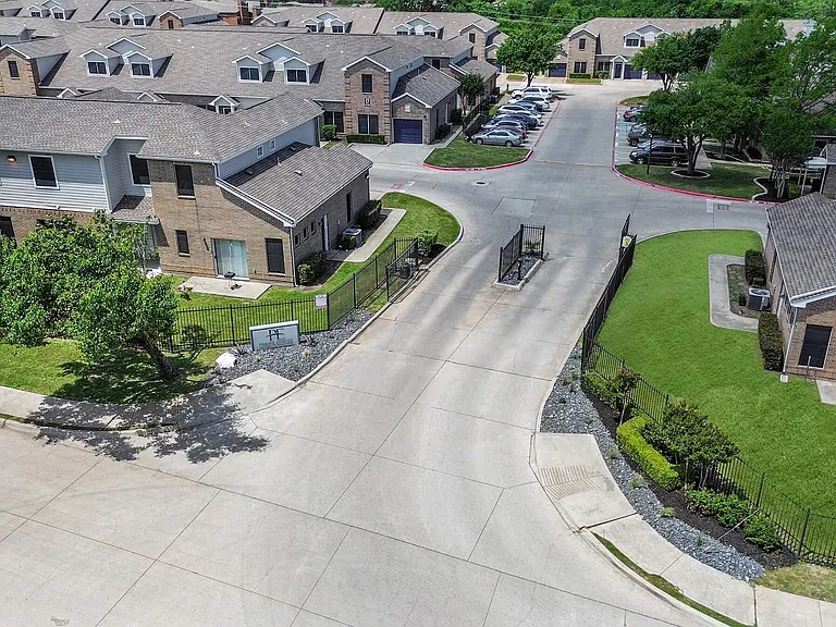 Prairie Estates — Photo 14