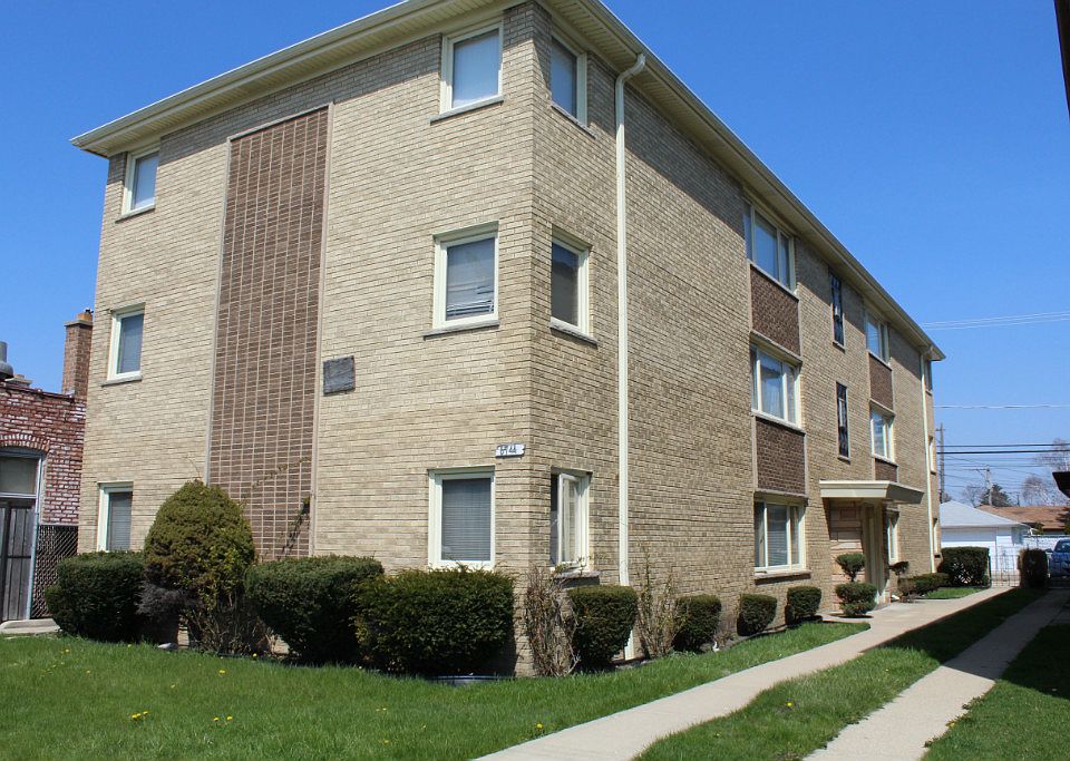 1st image of 6744 W Diversey Ave APT 2S